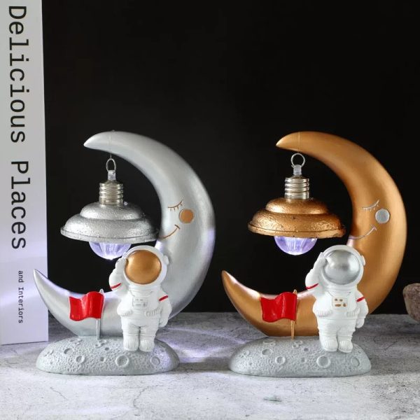 Lámpara Astronauta y Faro Dorado - Imagen 2